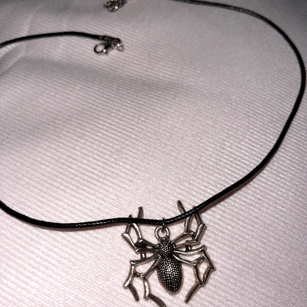 ❌SOLD❌ NEW Spider necklace